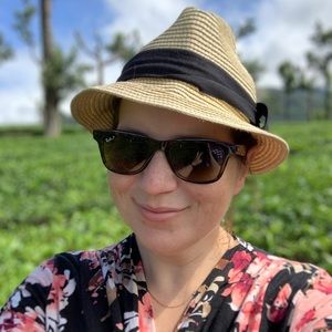 Meet your Posher, Jennifer